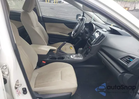 2018 Subaru Impreza 2.0I Premium z USA, uszkodzony, nr VIN 4S3GKAB6XJ3622766